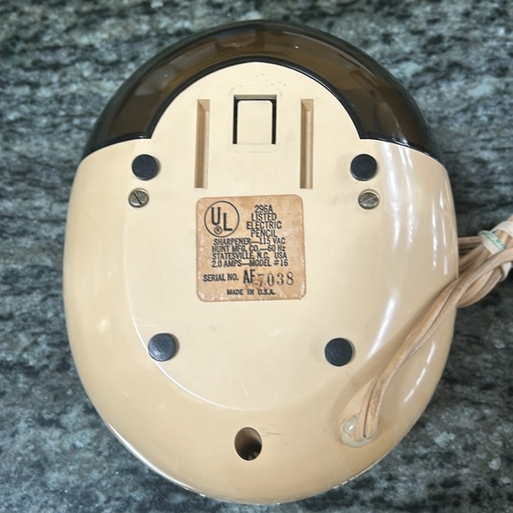 Vintage MCM Boston Egg Pencil Sharpener - Picture 9 of 13